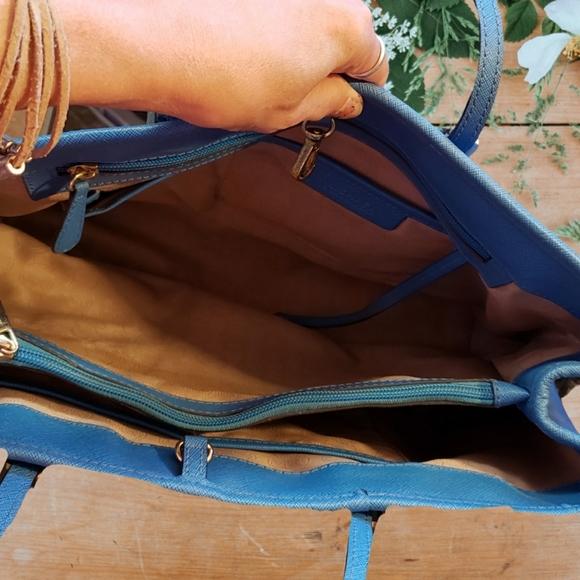 Michael Kors blue tote - Picture 5 of 6